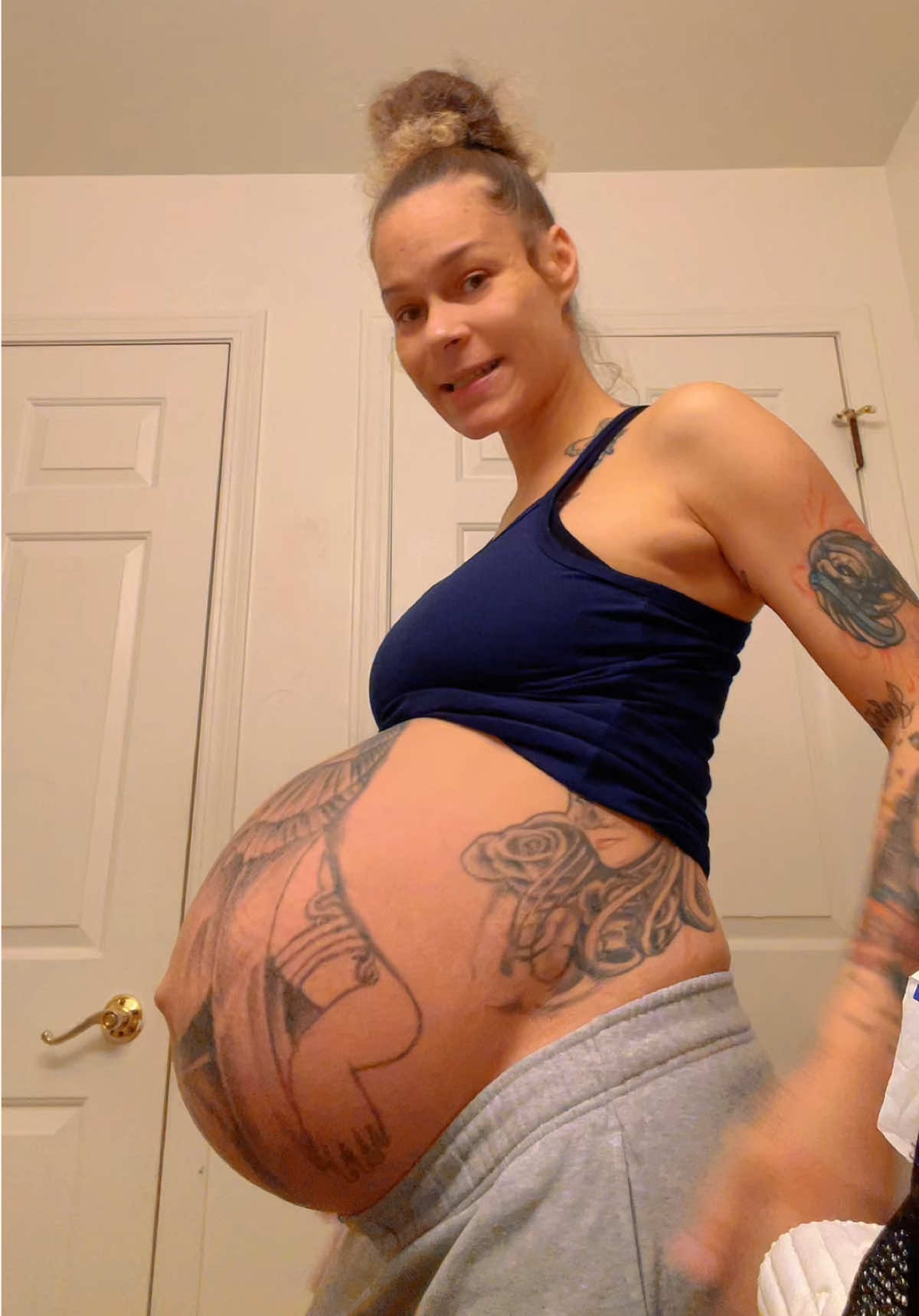 Pregnancy: here’s a 36 week pregnancy update. So thank you to everyone who has commented asking about an update, how am I, sending positive affirmations and even praying for me. This is how big my belly bump has gotten! Shoutout to everyone who wrote me on other platforms asking about me ❤️ #earlylabor #36weekspregnant🤰 #bumpdate #imsohappyrn 
