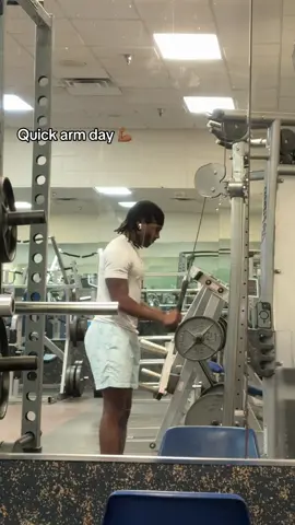 Quick arm day #fyp #gym #workingout #armday 