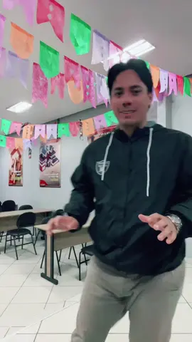 Perdendo peso e as calças ficando largas e caindo kkkk #crossfit #dancer #manausnotiktok 