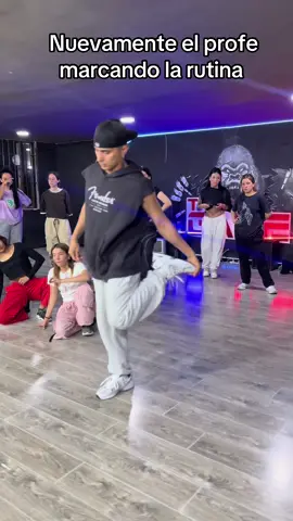 Volvimos a invitar a Fox a nuestra escuela¿ te gustaría tomar clases con nosotros?  #danza #academia #bogta #thegame #class 