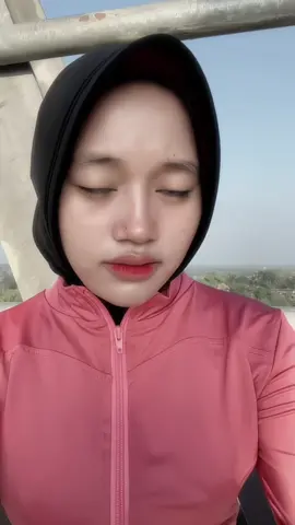 Info dong cwe yg dari sebrang jogber 😁😁