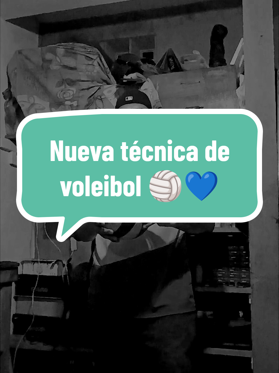 Aprendiendo la nueva técnica de voleibol (Tutorial) 🏐💙 #tecnicasvoleibol #tecnologiadeportiva #voleibol #volleyball #entrenamiento 