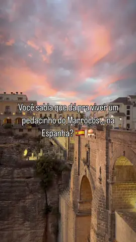 🇪🇸 Andaluzia — O coração vibrante da cultura espanhola Quer viver a Espanha autêntica, com tapas, flamenco, história árabe e pôr do sol de arrepiar? Salva esse roteiro completo pela Andaluzia e se prepara pra se apaixonar por Sevilha, Córdoba e Granada 😍 🗓️ Roteiro de 4 dias pra sentir a alma espanhola de verdade: 🌇 Dia 1 – Sevilha + Real Alcázar Perca-se nas ruas floridas de Santa Cruz, visite o palácio e assista um show de flamenco raiz à noite. 💡 Dica: Suba na Torre da Giralda no fim da tarde — a luz é mágica. 🏛️ Dia 2 – Córdoba + Mesquita-Catedral Um dos monumentos mais incríveis da Espanha! Caminhe pela ponte romana e almoce no centro antigo. 💡 Dica: Prove o salmorejo — sopa fria típica da região. 🏰 Dia 3 – Granada + Alhambra O palácio mouro mais impressionante da Europa. Reserve com antecedência! 💡 Dica: O pôr do sol no Mirador San Nicolás tem vista surreal. 🛍️ Dia 4 – Tapas, lojas e charme de Sevilha Relaxe, coma bem e leve lembranças únicas pra casa. 💡 Extras que quase ninguém te conta: – Melhor época: abril-junho ou setembro-outubro (clima ideal e menos lotado) – Dá pra combinar com Madri ou sul de Portugal – Pacotes com aéreo + hotel  saem MUITO mais barato que tudo separado 📲 Quer esse roteiro completinho com cotação real? Comenta Andaluzia ou chama no WhatsApp pelo link da bio. A Espanha de verdade tá te esperando — e a gente organiza tudo pra você só curtir 🇪🇸❤️ #andaluzia #espanha #sevilha #cordoba #granada #roteiroeuropa #roteiroespanha #viagemdossonhos #viagemeuropa #roteiropronto #viajareuropa #roteirocompleto #roteirobarato #destinoincrivel #viajarbem #roteirocultural #roteiropersonalizado #viagemplanejada #turismocultural #viajandopelomundo #roteiroimperdível #lugaresincriveis #viagemdeexperiencia #mochilaoeuropa #viagememcasal #eurotrip2025