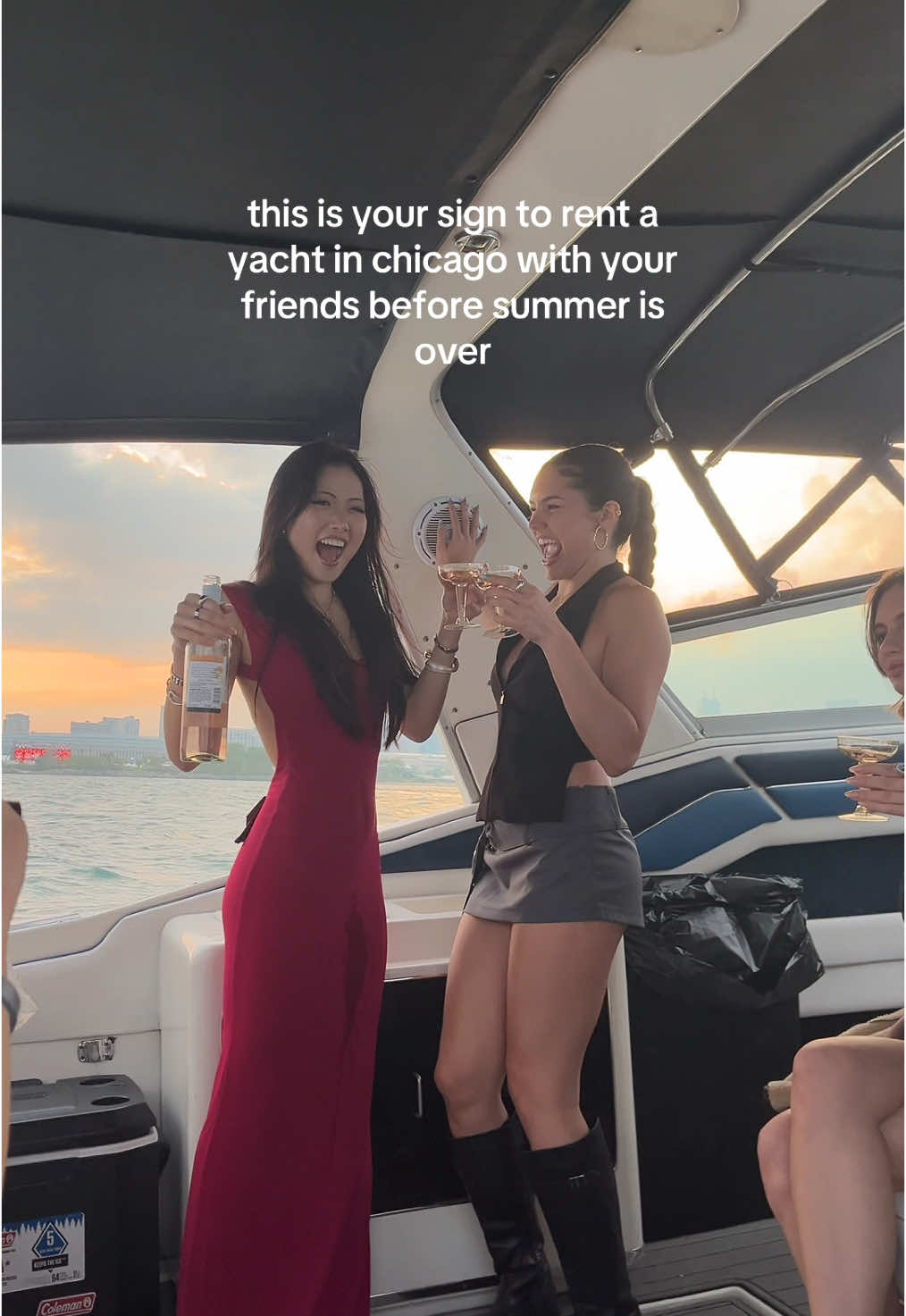 CORE memory🥹 literally less than $100 a person with @Knot My Boat Charters #chicago #yacht #chicagoriver #chicagosummer #chicagobucketlist #chicagotourist #chicagotodolist #chicagoyacht #chicagoriverwalk #boat #bucketlist #foryou 