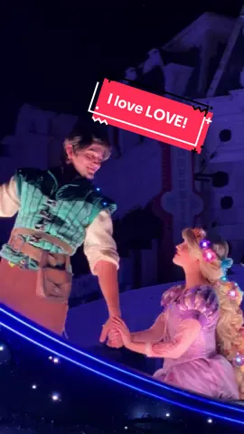 The way I was kicking my feet and giggling over this moment in the Disney starlight parade 🥹 #disneystarlight #magickingdom #disneyparks #flynnrider #rapunzel 