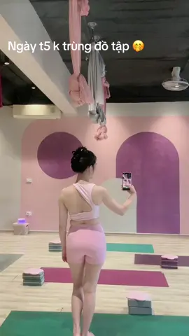 Hôm nay mặc đồ tập màu gì ce ưi #yoga #dotapyoga  #2025 