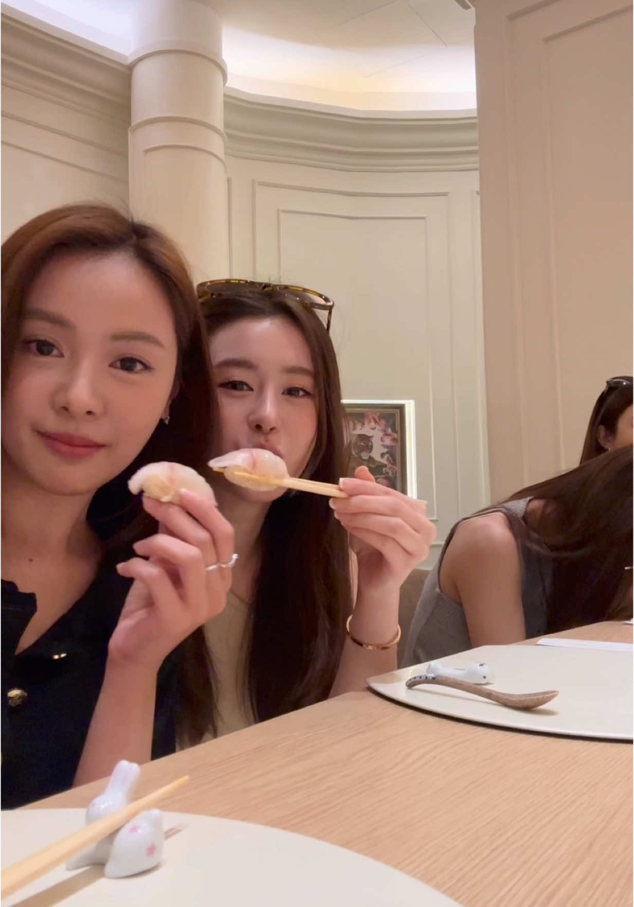 ชวนเพื่อนทานข้าวเพราะ หิวว❌ คิดถึงง ✅  @𝐿𝑜𝑟𝑒𝑛𝑎 𝑆𝑐ℎ ⋆｡˚ ❀ @pierinrada @อุ้มอิษ 