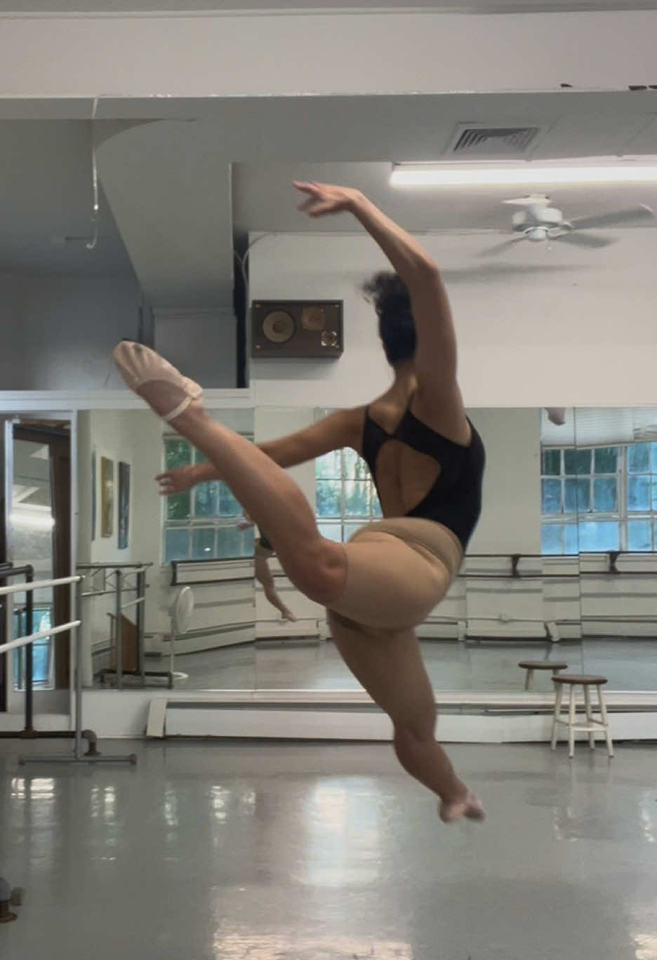 Hey even if I’m not good at it I’m still gonna have fun 🤪. 🏷️: #ballet #ballerina #adultballet #dance #hobbies 