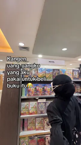 Iya gak sih kangen deh MANA YAH😭🙏🏻 #promomakangajian #rainbookpublishing #booklovers #penerbitmayor #alternateuniverse #penerbitrainbooks #novelfiksiindonesia #rekomendasifiksi #novelindonesia #gramedia #gramediadepok 
