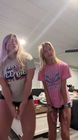 like thatttt #fypシ #dancer #friends 