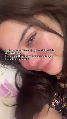 trust me mending sendiri dari pada kamu punya seseorang namun tetap merasa sendiri, itu rasanya seakan mental mu hancur sejadi jadinya