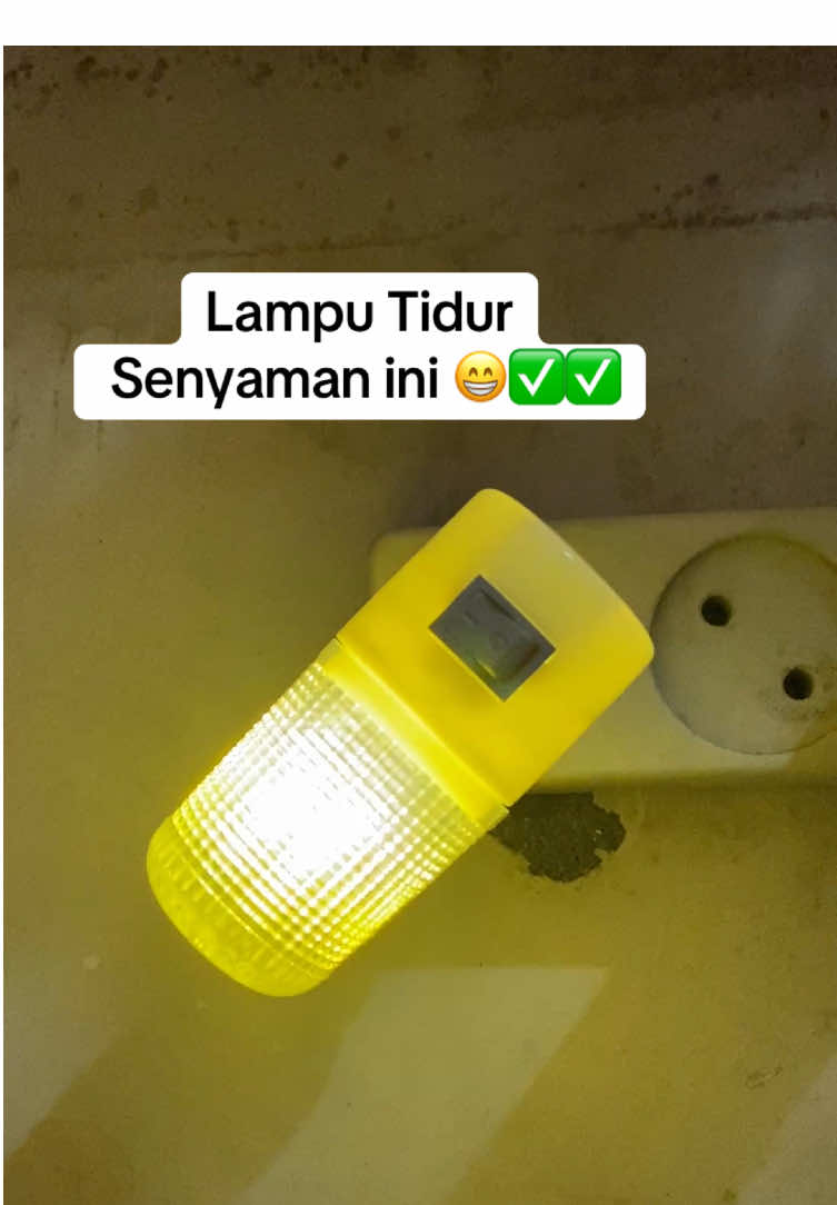 Lampu estetik buat kamar jadi lebih nyaman😁 #lampu #lampuestetik #lampungtiktok #fyp #foryou 