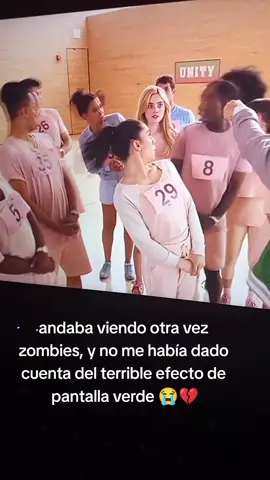 lol, era muy chiquita para notarlo 😭💔 #fyp #foryou #foryoupage #trending #viral #followme #tiktok #funny #disney #zombies #zombies1 