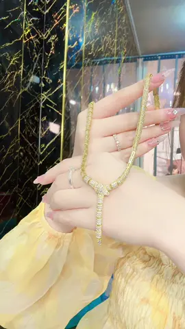 Dây chuyền rắn đá tấm mới ra lò nha mấy nàng 😍😍😍 đeo quá xinh luôn @Xưởng LanTrinh68 #xuhuong 