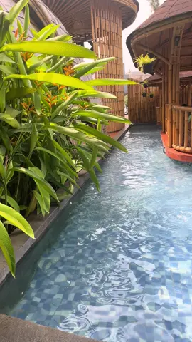 Kampung kecil #kampungkecil #kampungkecilciracas  #kampungkecilresto 