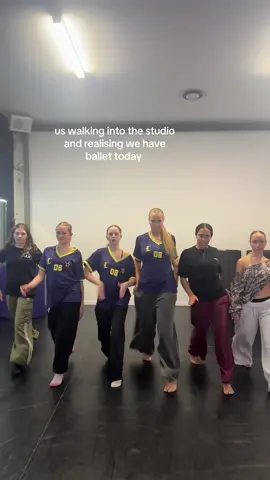 No thanks!! #fyp #dance #dancestudio #trend #foryoupage #relatable #viralvideo 