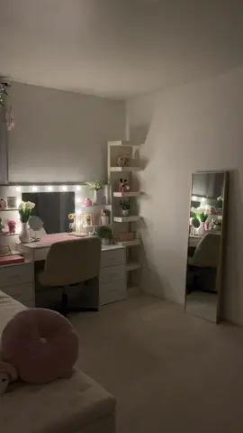 feeling complete with the rug ☺️ #loveleneness #roominspo #pinkroom #pinkandwhite #whiteroom #dreamroom #girlyroom #amazon #coach #pink #rug 