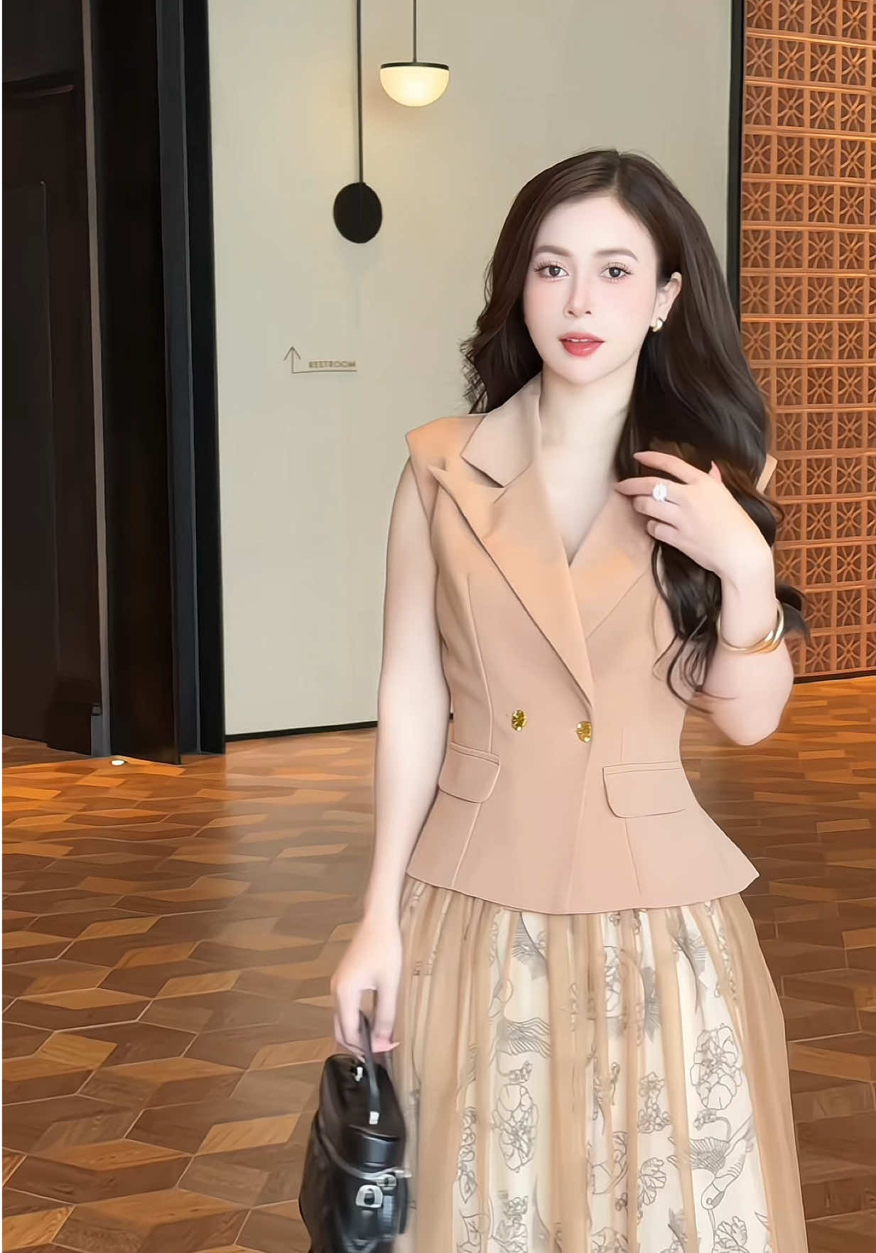 Có nhứng nỗi nhớ khuất sâu 🥰 #xuhuong #lyna_vaythietke 