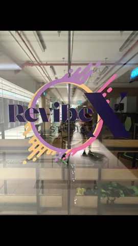 Coz we love it! 😘 #gymdiscipline #RevibeX #RevibeXFitness #workout #personaltrainer #FitnessCommunity #FitFam #CardioWorkout #SweatTogether #GroupFitness #weight #jumpingfitness #fitnessmotivation #Fitness #singapore #singaporetrending 