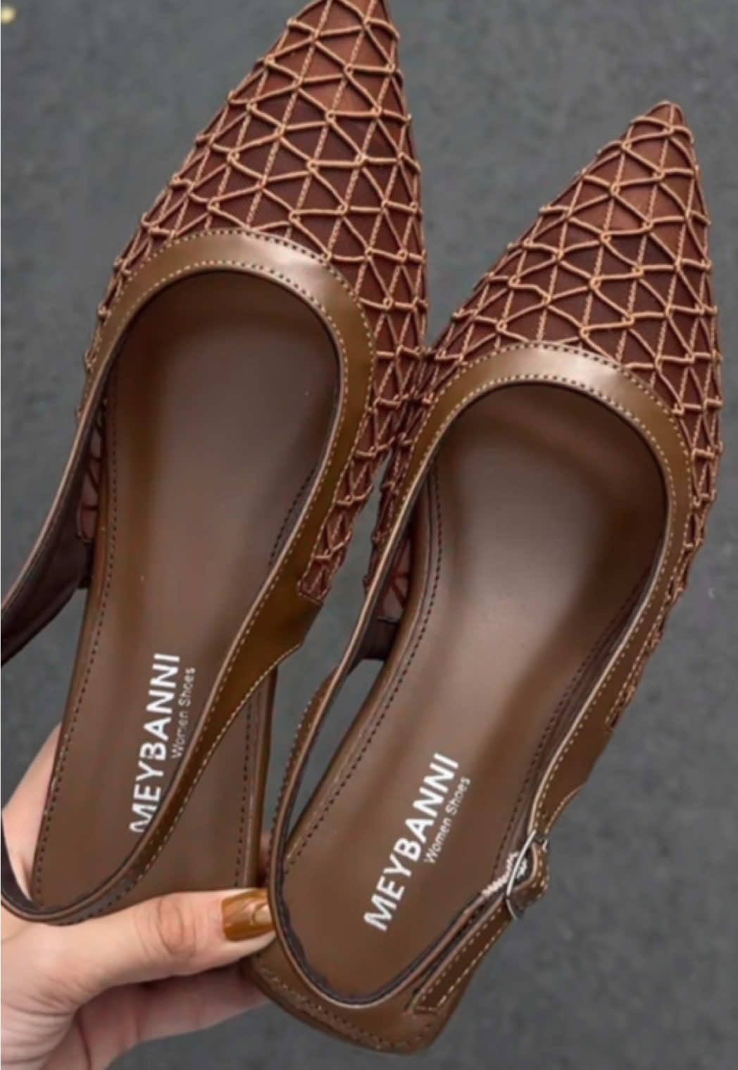 Mã B20 giày bệt lưới hình mắt cáo 3màu xinh#giaybet #giayluoi #giaybupbenu #giaynuthoitrang #giayxinh 