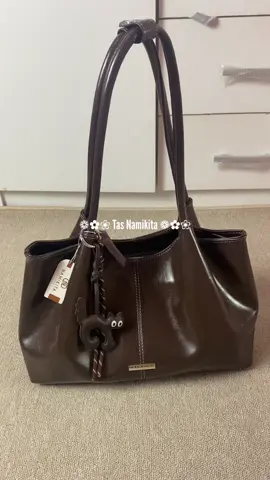 Sukaa banget sama tas nya huaaa😭 #tas #taswanita #murah #fyp #namikitastore #gemes 