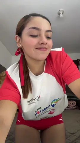 Un besoooo #rosa #novia #fyp 