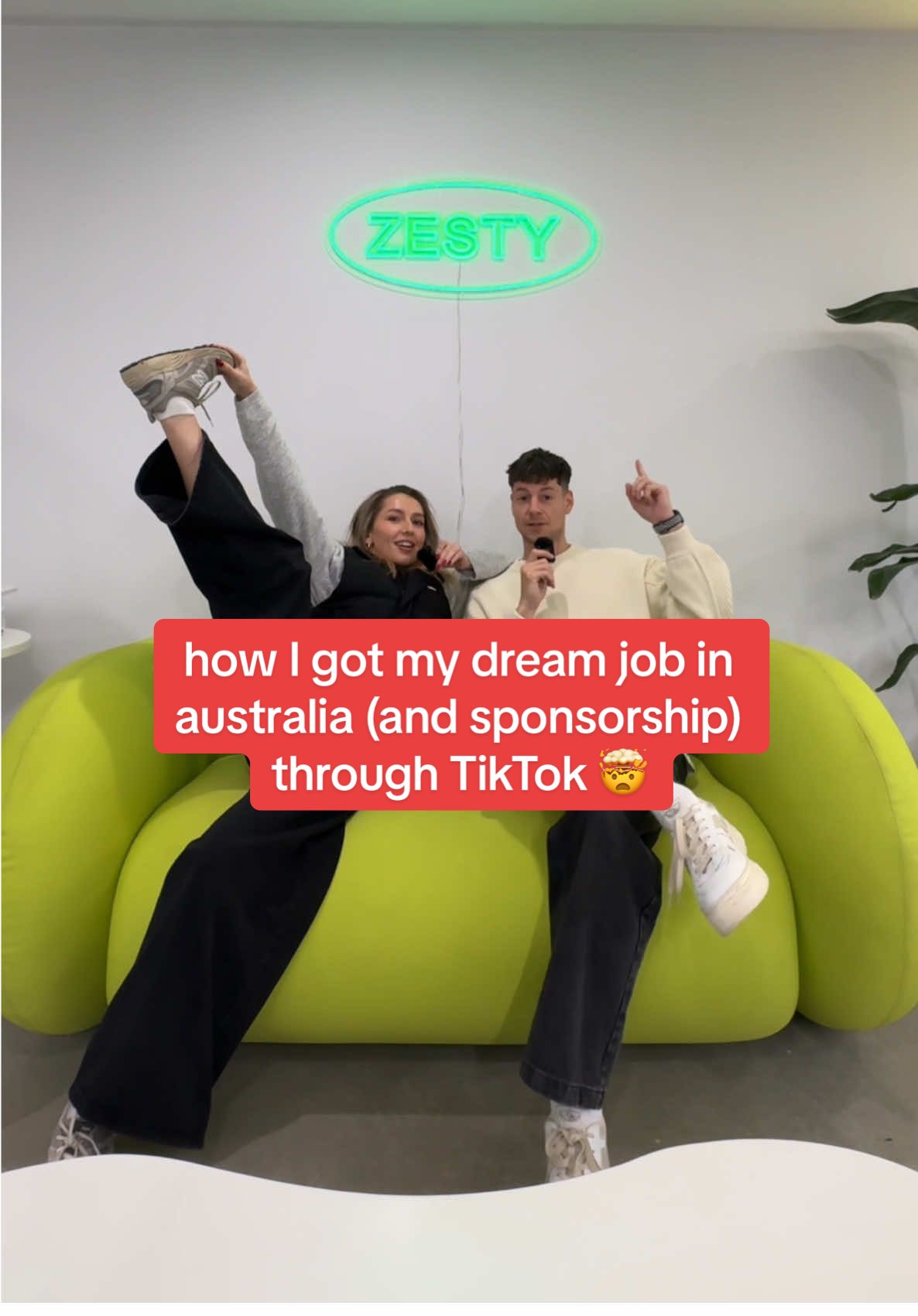 when LinkedIn stops working so u find ur boss on TikTok instead 🤪 #movingtoaustralia #livinginaustralia #uktoaustralia #workinginaustralia #workinginmarketing #workinginsocialmedia #marketingagency @Zesty | Content Specialists 