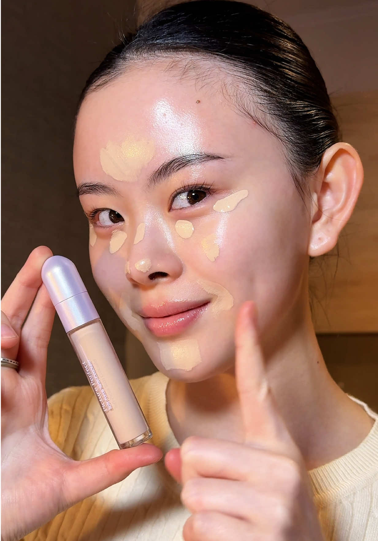 You Waht Flawless Makeup ? Concealer is the key 😉 Hai hai kak, terimakasih untuk draft nya!🦋🌸 #ConcealAndSlay #NoCreaseConclear #OneDotFullFace #CoverThatDrama #HideItLikeAPro    