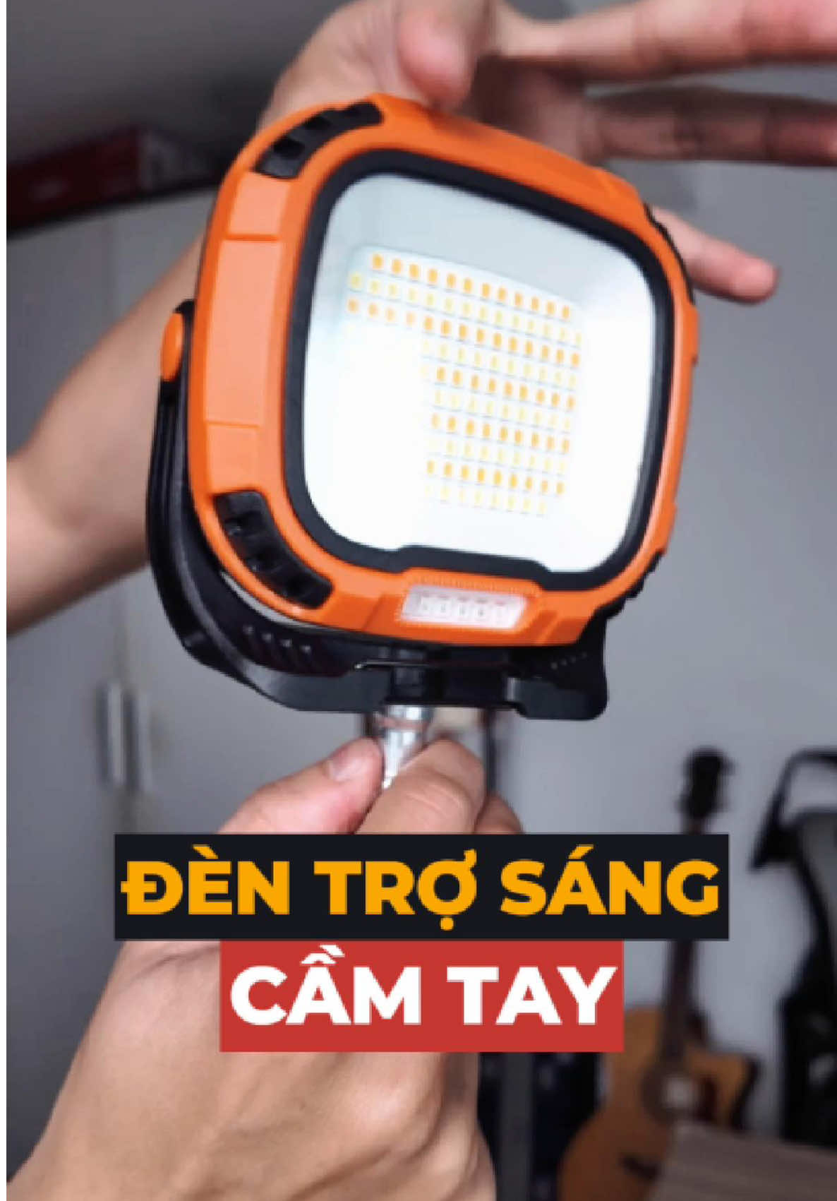 Đèn trợ sáng cầm tay mini phiên bản nâng cấp, cầm đi cắm trại, làm đèn trợ sáng phụ đều được. #tiếnmò #tienmo #review #dentrosang #dentrosangmini #demcamtrai 