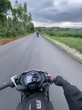 cảm giác chạy xuyên đêm thật đã...!✈️✈️✈️😁#touring #ex155vva #y16zr #xh 