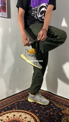 Membalas @CigarettesAfterStress  #trackpants #baggypants 