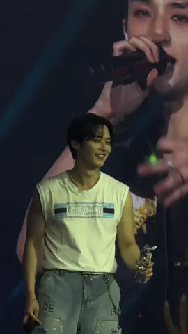 THAT DAMN SMILE #straykids #dominATE #skz #leeknow #leeminho #fyppppppppppppppppppppppp #fypp #CapCut 