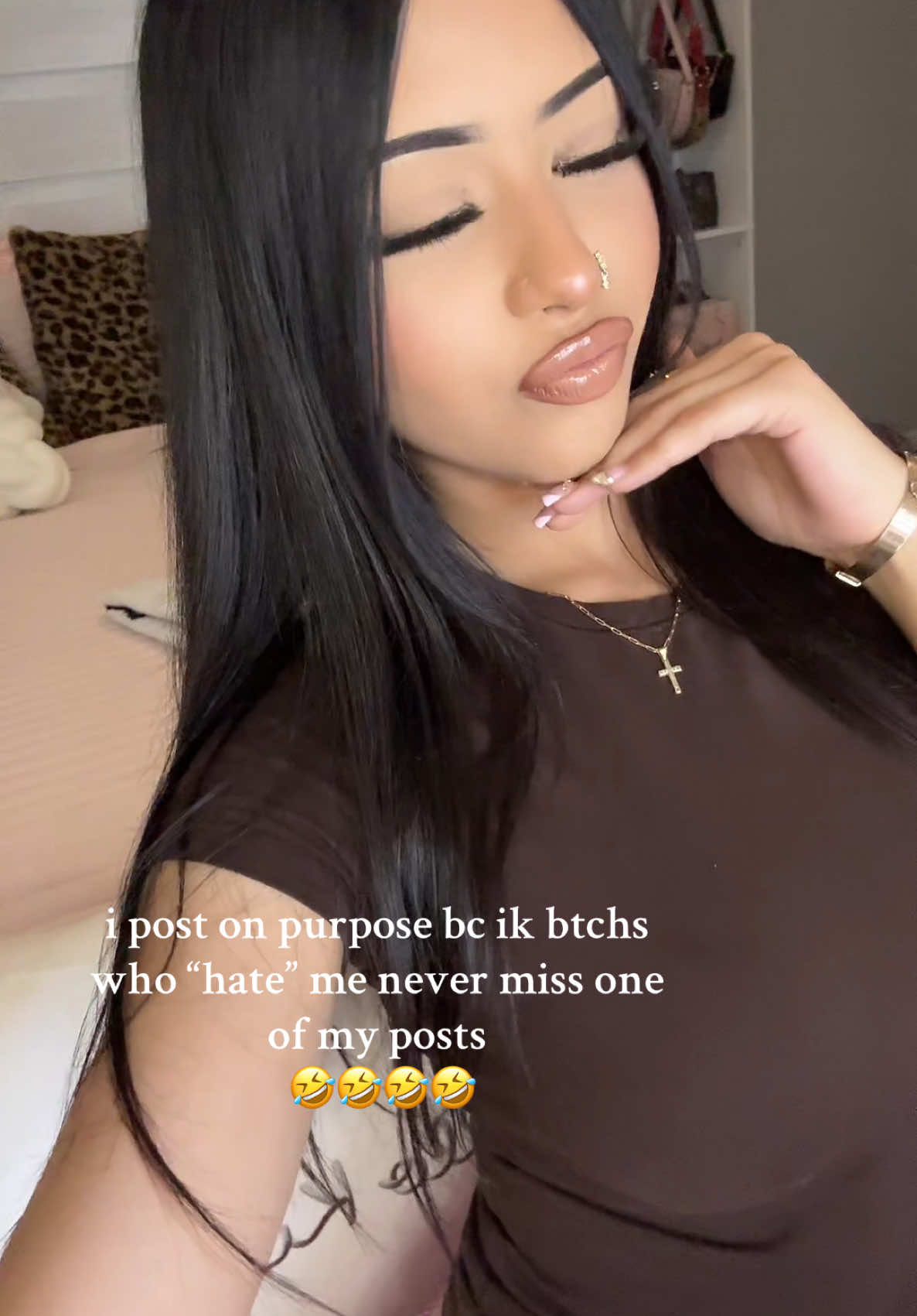 can’t blame them 🥰
