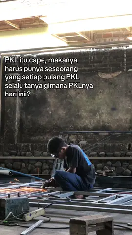 selaien semangat dari IBUKU aku juga perlu semangt dari kamu😇 #welding #smkpgri2ponorogo #pkl 