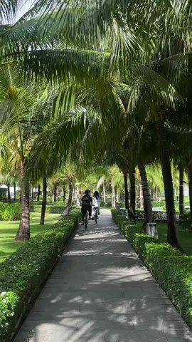 Looking for the perfect getaway with your family or besties in Phu Quoc? Check out New World Phu Quoc Resort – a beachfront paradise located at Khem Beach, one of the Top 50 most beautiful beaches in the world!✨👙🏝🌊 ✔️ Villas with 3 bedrooms or more, each with a private pool – ideal for families or groups of friends.  ✔️ 120-meter infinity pool right by the sea.  ✔️ Beachside BBQ restaurant, sunset-view bar, and 5-star buffet.  ✔️ Close to Hon Thom Cable Car, Sun World, and the famous Kiss The Stars show. 🏝 The resort is like a “miniature seaside village,” with thatched-roof villas inspired by traditional Vietnamese fishing villages. Interiors feature natural materials like wood, bamboo, and rattan – creating a luxurious yet cozy, breezy atmosphere. A perfect spot to reset and recharge after long working days. _________________________ Bạn đang tìm một nơi để nghỉ dưỡng cùng người thân hoặc hội bạn thân ở Phú Quốc? Gợi ý bạn thử qua New World Phu Quoc Resort – khu nghỉ dưỡng nằm ngay Bãi Khem, một trong 50 bãi biển đẹp nhất thế giới!✨👙🏝🌊 ✔️ Villa từ 3 phòng ngủ trở lên, có hồ bơi riêng, cực phù hợp cho nhóm bạn hoặc gia đình. ✔️ Hồ bơi vô cực sát biển dài 120m  ✔️ Nhà hàng BBQ bên biển, bar view hoàng hôn và buffet chuẩn 5*. ✔️ Gần cáp treo Hòn Thơm, Sun World và show Kiss The Stars đình đám. 🏝 Không gian ở đây được ví như một “làng biển thu nhỏ” với các villa mái tranh mang đậm phong cách làng chài Việt. Nội thất toàn gỗ, tre, mây... vừa sang trọng vừa gần gũi, mát mẻ và cực kỳ thích hợp để reset năng lượng sau chuỗi ngày làm việc. #phuquoc #phuquocpeaktime #dulichphuquoc #newworldresortphuquoc #phuquocresort #newworldresort #newworldphuquoc #resortlife #resortphuquoc #xuhuong #xuhuong2025 #xuhuongtiktok #xuhuongtiktok2025 