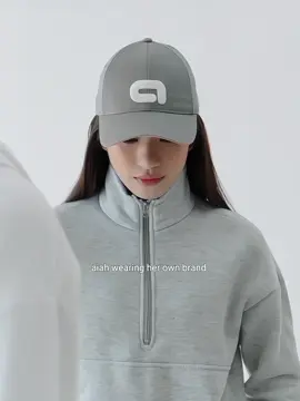 her arc cap makes her a hundred times attractive!! aiah 