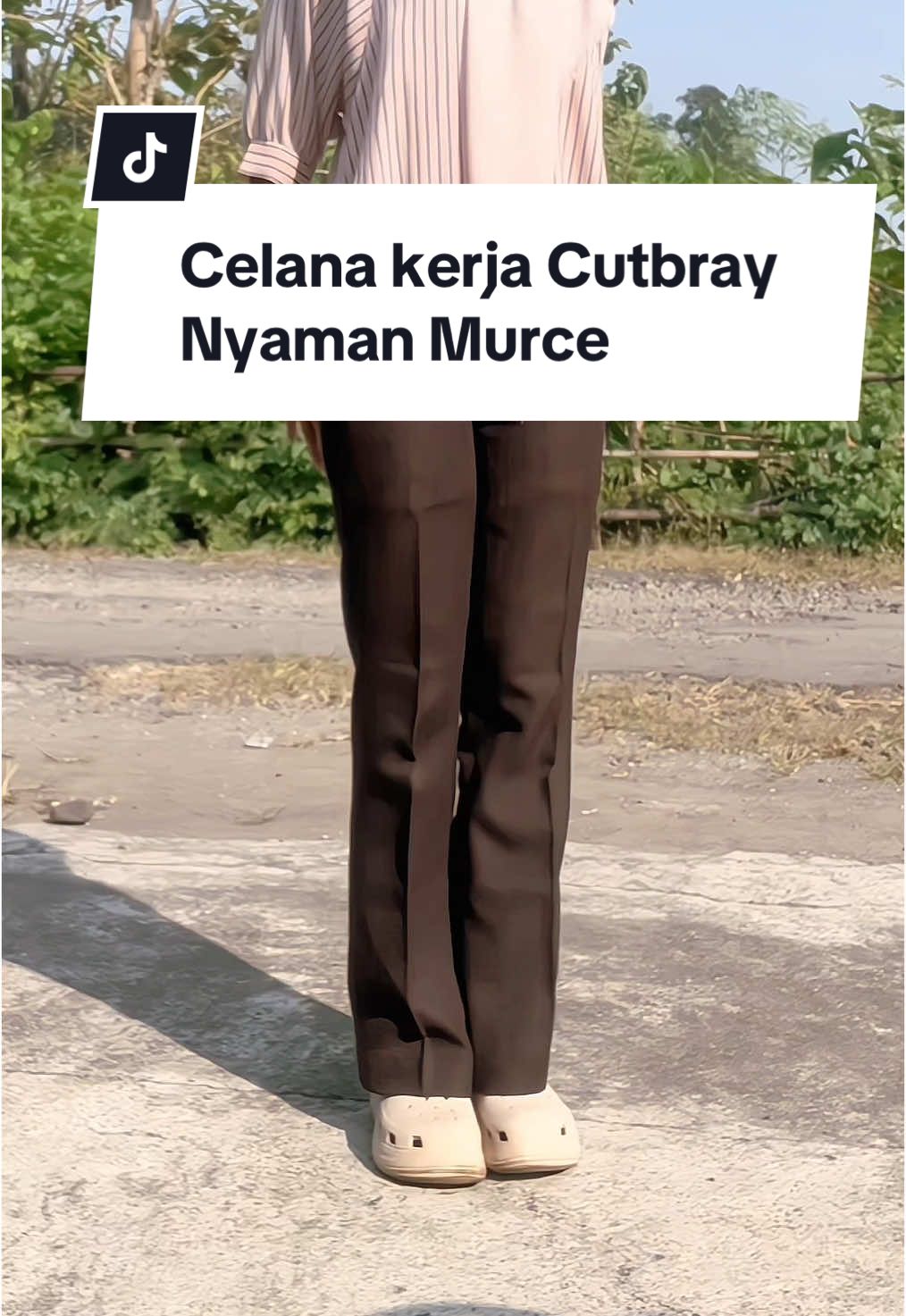 Secantik ini celananya 50rb an ajaa😍..yg kurus kaya aku gausah takut bakal keliatan tambah kuyuss yaa btw bb tb aku 48/160 😋🥰😍 #cutbraywanita #ootdfashion #cutbray #celana #fashiontiktok 