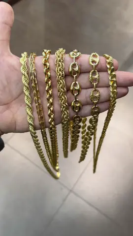 ‼️NEW‼️ Chaînes en or 18 carats disponibles chez Denisor !!  #or #gold #jewel #jewellery #cadeau #jeweller #bijou #bijoux #pascher #bonplan #paris #belleville #bijouterie #bijoutier #maille #chaine #18k #graindecafe #cafe #homme 
