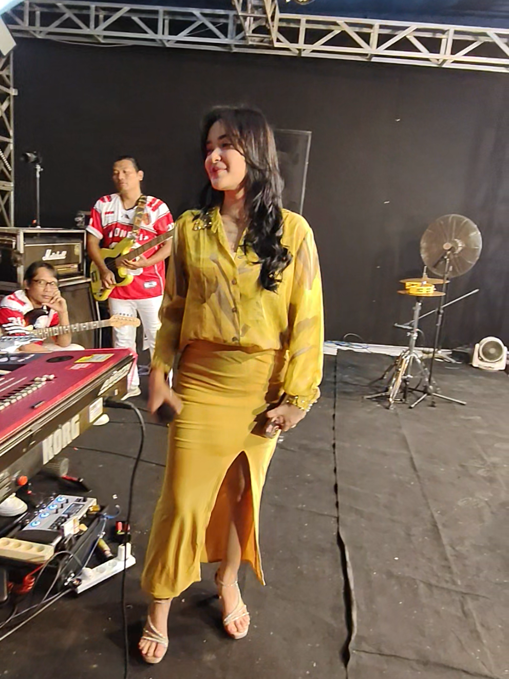 Laila ayu apa bella bonita yaa...??  #lailaayu 