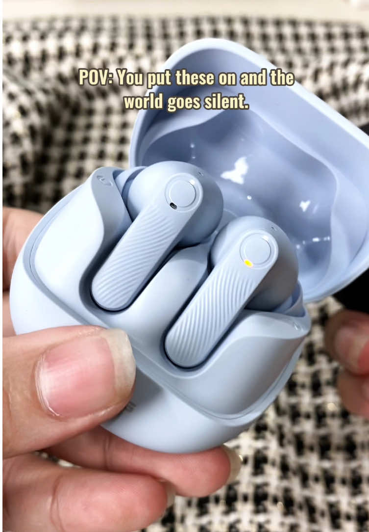 Silence the world, hear only what matters-these earbuds changed my workouts and commutes for good. #freeshipping #spotlightfinds #earbuds #noisecancelling #gamingaccessory