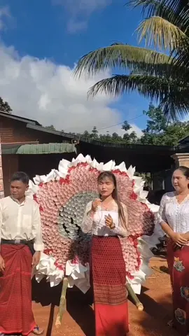 စပရိုက်ပန်းစီးပို့​သောသားနဲ့သမီး ထပ်ပြီးထပ်ပြီး ချဲတွေထီတွေထပ်ပေါက်ပါစေကွယ်#titkok #foryou #fyppppppppppppppppppppppp 