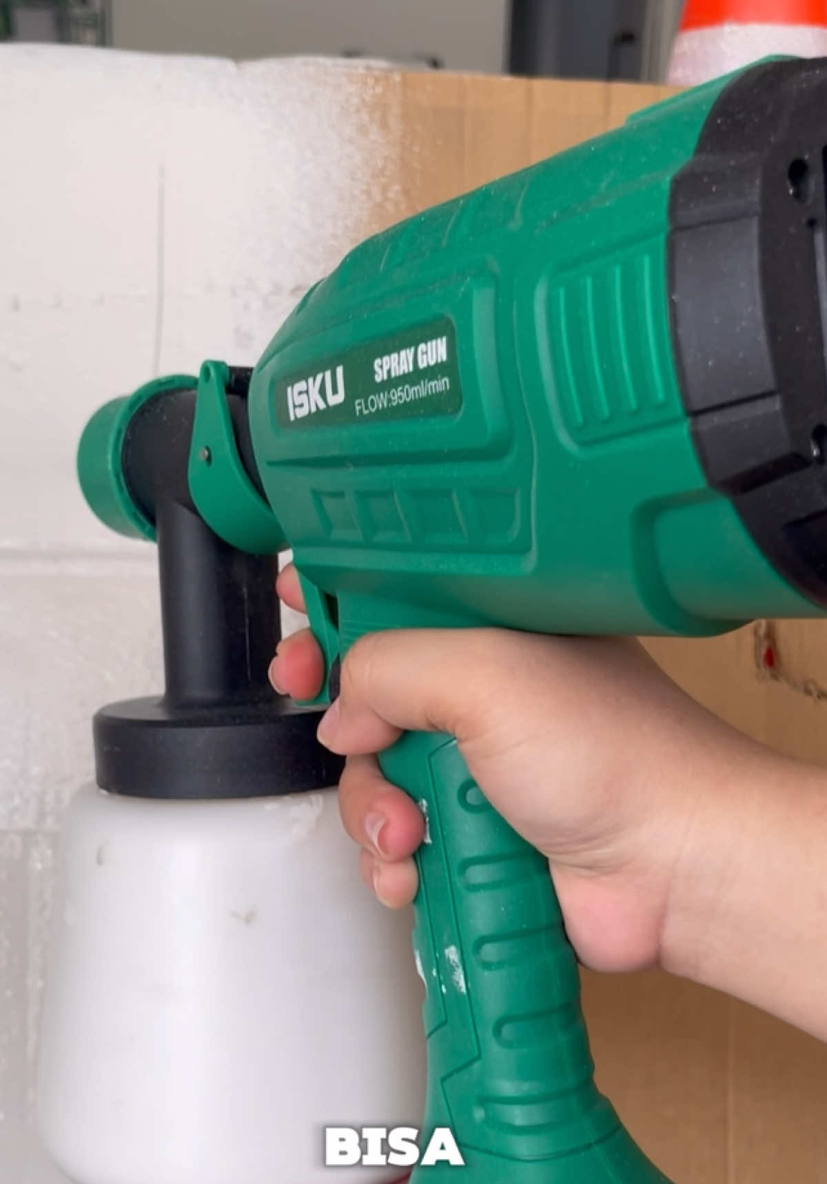 Pengen hasil semprotan rapi tanpa ribet? 👍 Coba ISKU spray gun yang harganya terjangkau dan gampang dibpakai ✅ #cat #rumah #kuli #iskutools 