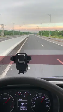 Dí cho kịp giờ giao hàng