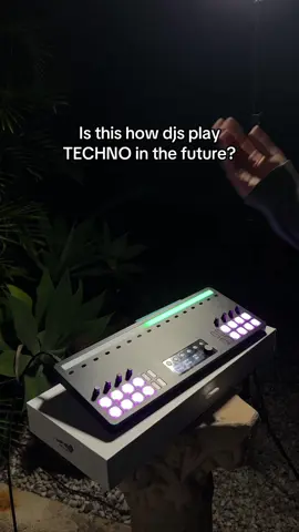 Venturing off into the world of techno now, does this tech belong in techno? Let me know in the comments 💬👇 If you’re interested in this piece of equipment, You only have a few days left to secure your device make sure to comment “sway” if you want me to help you out in reserving your unit.