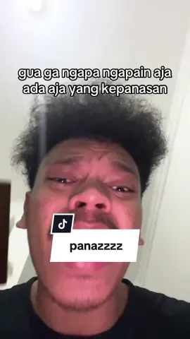 gua harus apa si biar lu ga iri, ups🤭