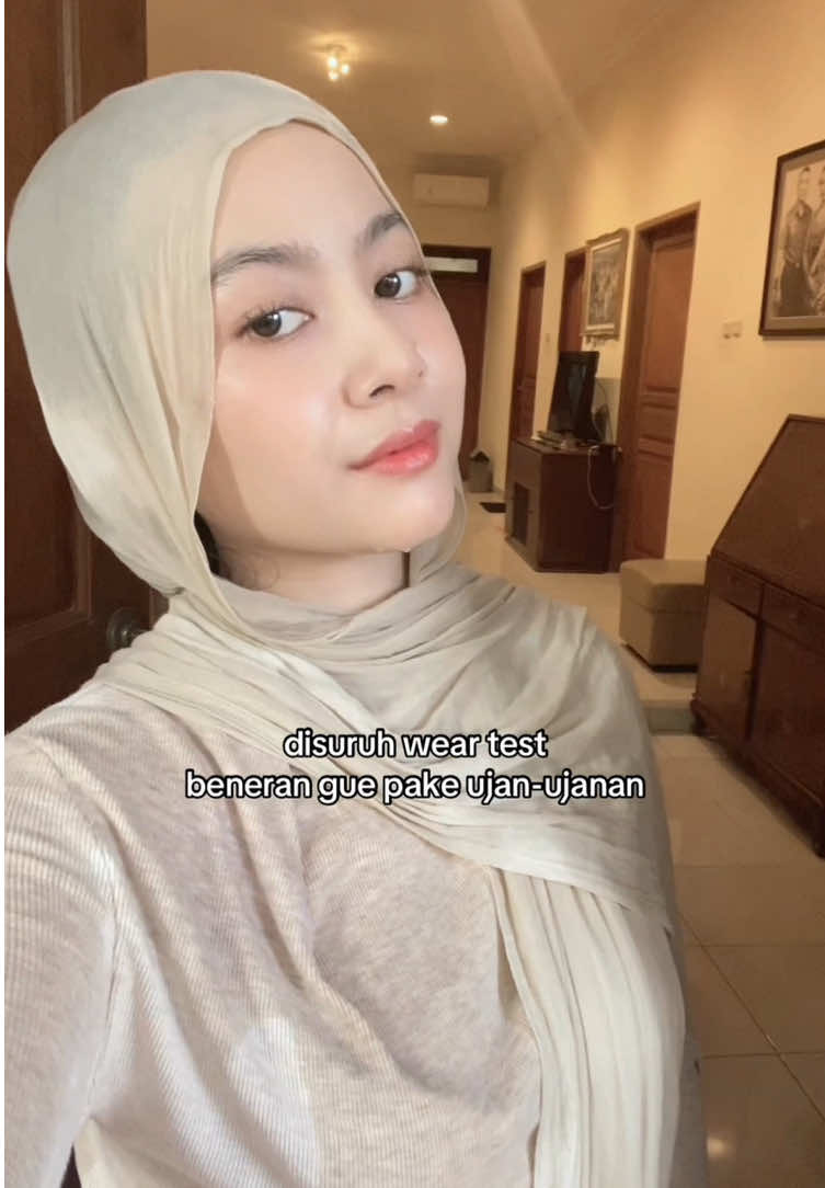 udah basah kuyup tapi tinted sunscreen nya GA LUNTUR 😭🤍