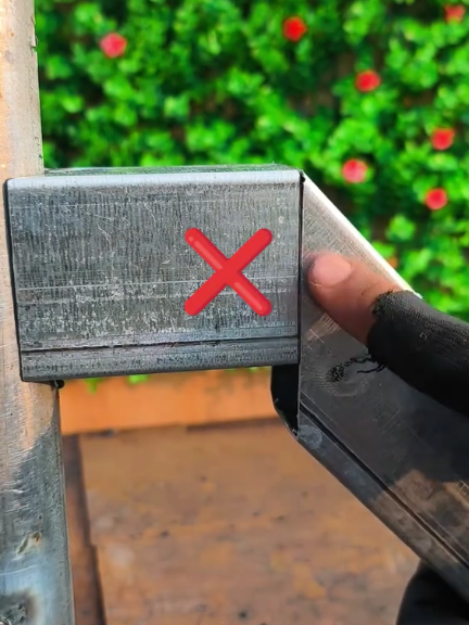 Easy steps to make good and  correct stair railing connections. #welding #metalwork #cuttingskillss #fabrication #tipsandtricks 