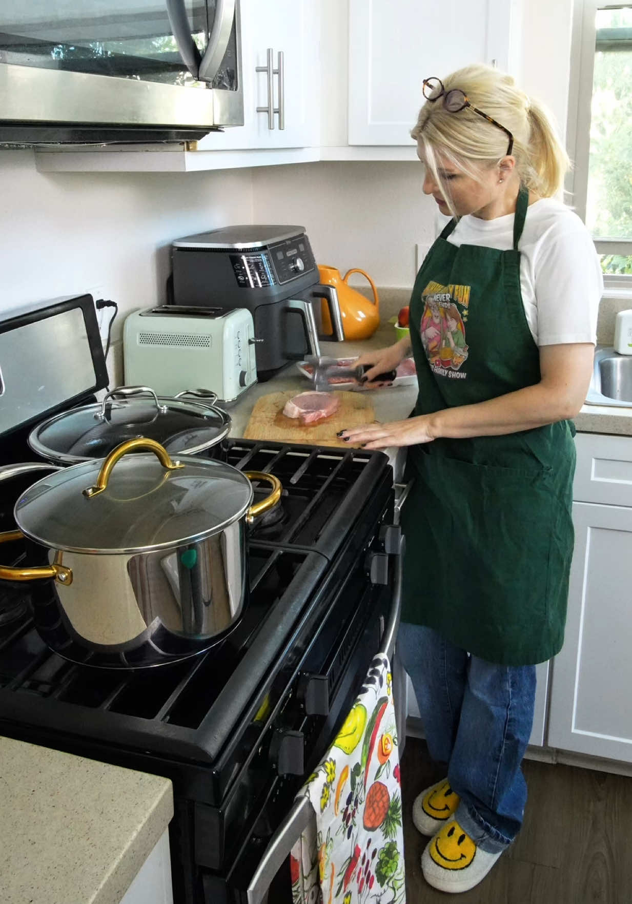 Teaching without words 🤯🤦‍♀️ #comedy #comedyvideo #funny #funnyvideos #funnyfamily #kitchen #KitchenHacks #Foodie 