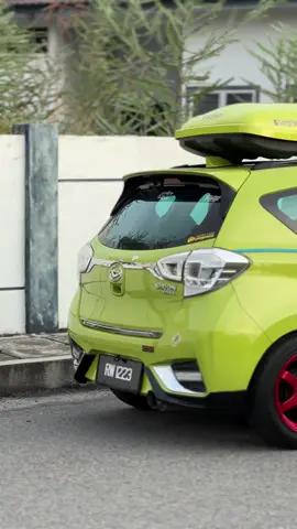 Kerja yang memuaskan . Hasilnya 💯 Siapa nak pasang tinted bermacam macam jenis ada boleh roger @empyarwraptintedsi ✅ #myvi #peroduamyvi #myvigen3 #tintedthaiblue #fyp #fypシ #fyppppppppppppppppppppppp #foryoupage 