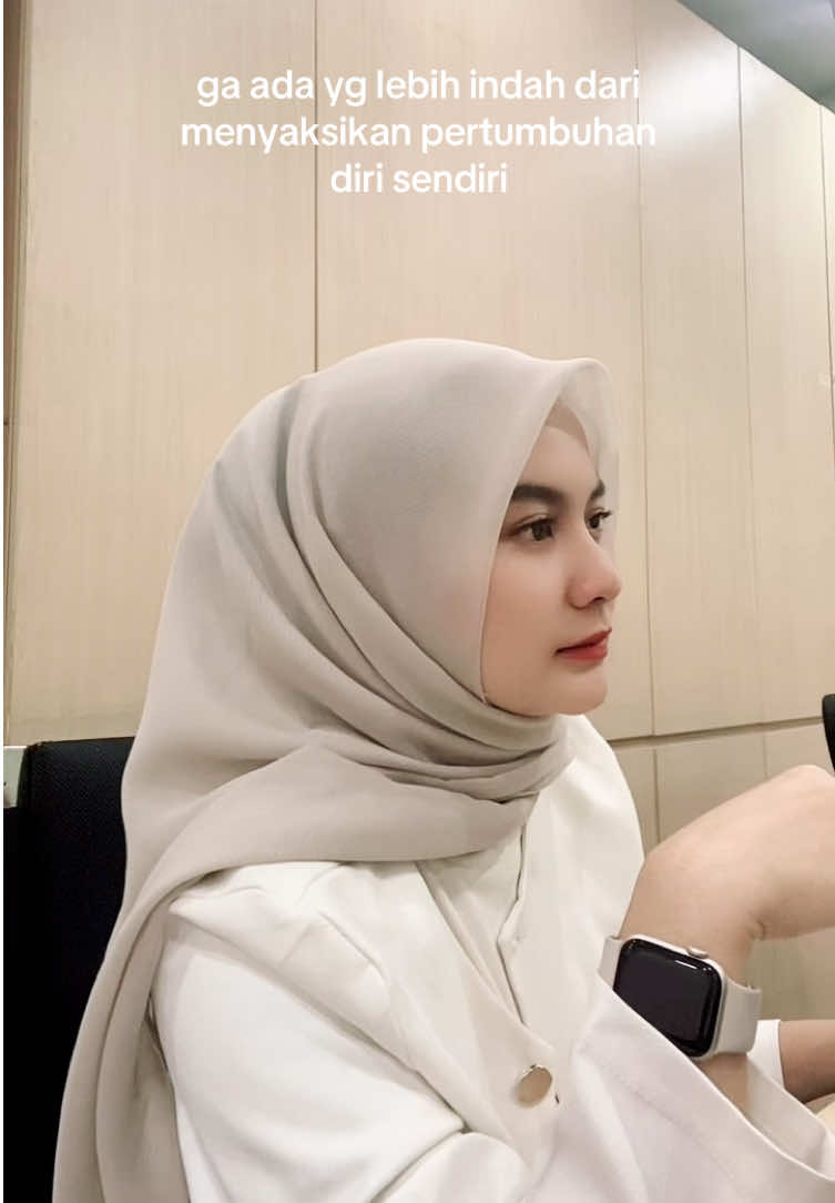 yes menyaksikan pertumbuhan diri sendiri 😊 #foryou #katakatamotivasi #katakata #foryoupage #trending 